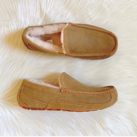 UGG Ascot Suede Loafer Slippers - Picture 5 of 7